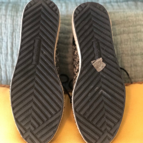 Karl Lagerfeld Lena 9 Oxfords Woven Round Toe - Picture 7 of 7